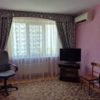 Сдается 1-комнатная квартира, 40 м²