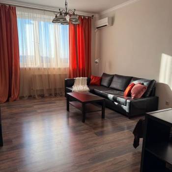Сдается 1-комнатная квартира, 47 м²
