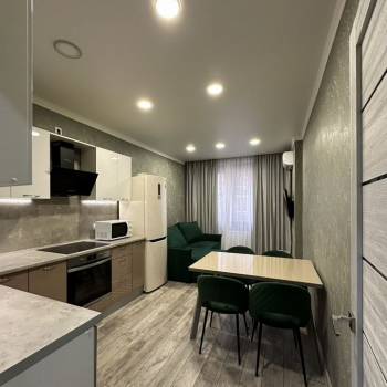Продается 1-комнатная квартира, 42,7 м²