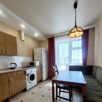 Сдается 1-комнатная квартира, 40 м²