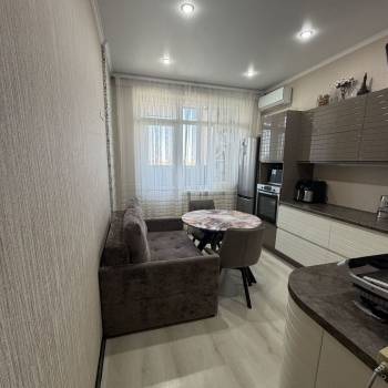 Продается 1-комнатная квартира, 40,4 м²