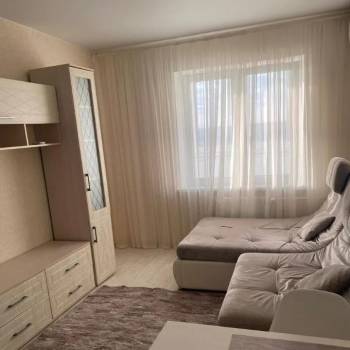Сдается 1-комнатная квартира, 40 м²