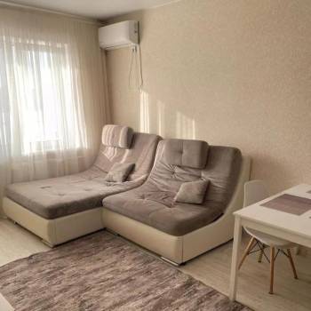 Сдается 1-комнатная квартира, 40 м²
