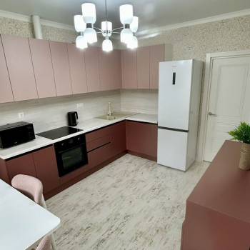 Сдается Многокомнатная квартира, 100 м²
