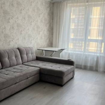 Сдается 1-комнатная квартира, 43 м²