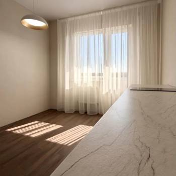 Продается 1-комнатная квартира, 47 м²