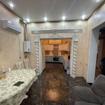 Продается Дом, 240 м²