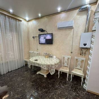 Продается Дом, 240 м²