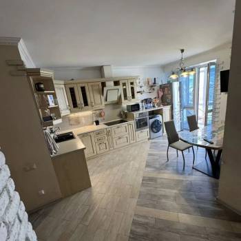 Продается Многокомнатная квартира, 113 м²