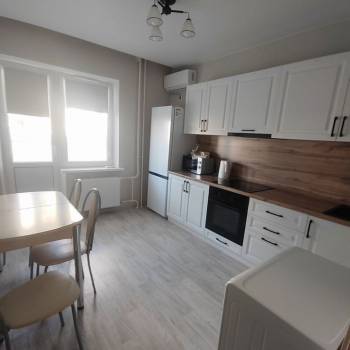 Сдается 2-х комнатная квартира, 56 м²