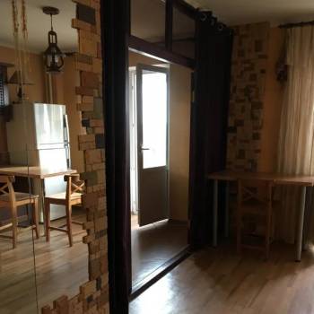 Сдается 1-комнатная квартира, 42 м²