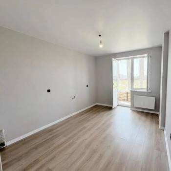 Продается 1-комнатная квартира, 42 м²