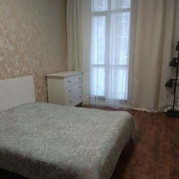 Продается 1-комнатная квартира, 42 м²