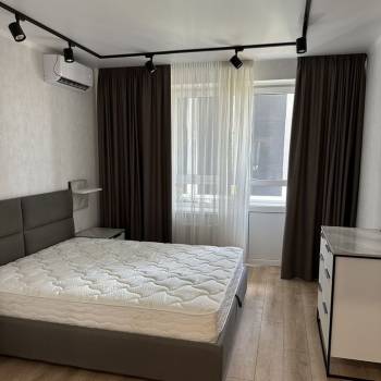 Сдается 1-комнатная квартира, 42 м²