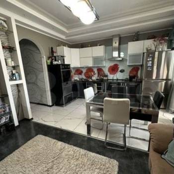 Продается 2-х комнатная квартира, 77 м²