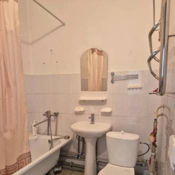 Продается 1-комнатная квартира, 47 м²