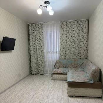 Сдается 1-комнатная квартира, 40 м²