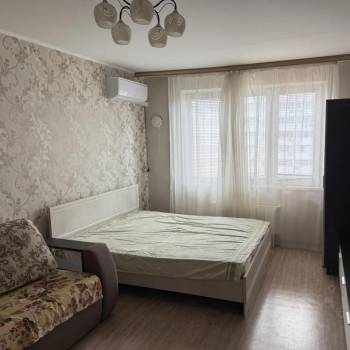 Сдается 1-комнатная квартира, 40 м²