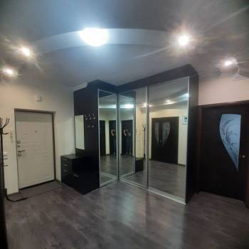Сдается 2-х комнатная квартира, 80 м²
