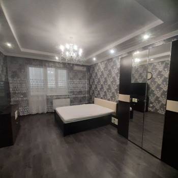 Сдается 2-х комнатная квартира, 80 м²