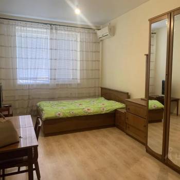 Сдается 1-комнатная квартира, 39 м²