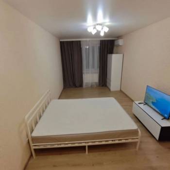 Сдается 1-комнатная квартира, 43 м²