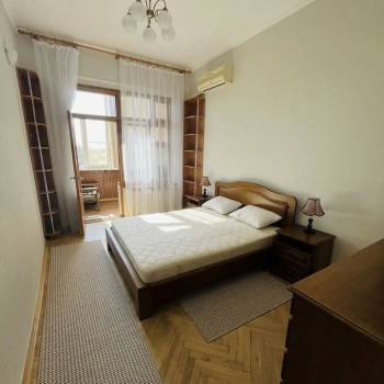 Сдается Многокомнатная квартира, 90 м²