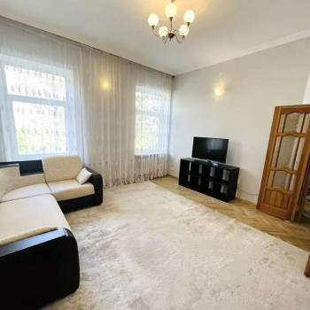 Сдается Многокомнатная квартира, 90 м²