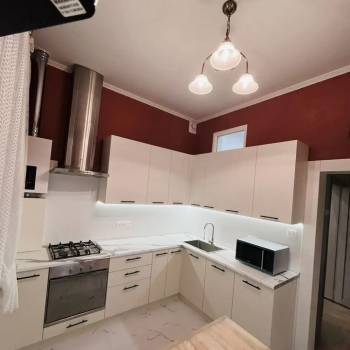 Сдается Многокомнатная квартира, 90 м²