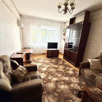 Сдается Многокомнатная квартира, 60 м²