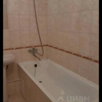 Сдается 1-комнатная квартира, 54 м²