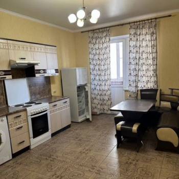 Сдается 2-х комнатная квартира, 77,7 м²