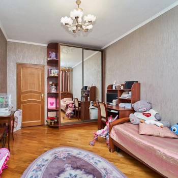 Продается Многокомнатная квартира, 88,6 м²