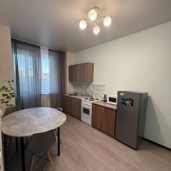 Сдается 1-комнатная квартира, 38 м²