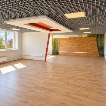 Сдается Нежилое помещение, 670 м²
