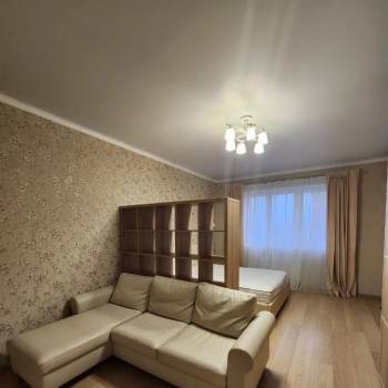Сдается 1-комнатная квартира, 50 м²