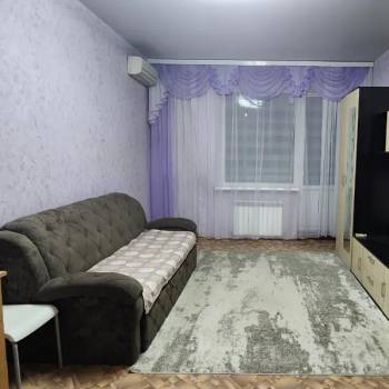 Сдается 1-комнатная квартира, 42 м²