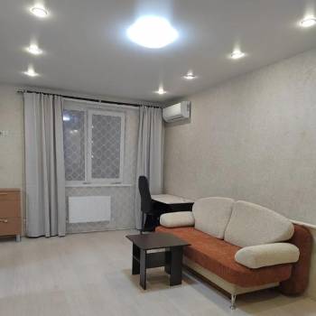 Сдается 1-комнатная квартира, 48 м²