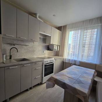 Сдается Многокомнатная квартира, 75,8 м²