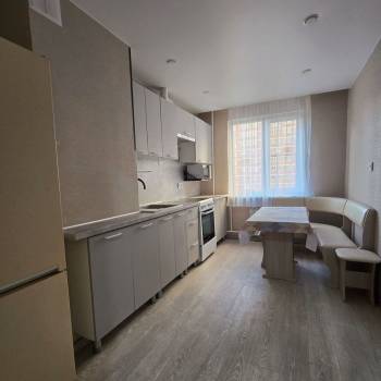 Сдается Многокомнатная квартира, 75,8 м²