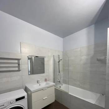 Сдается 2-х комнатная квартира, 66 м²