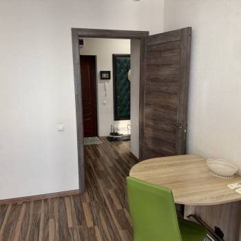 Сдается 1-комнатная квартира, 42 м²