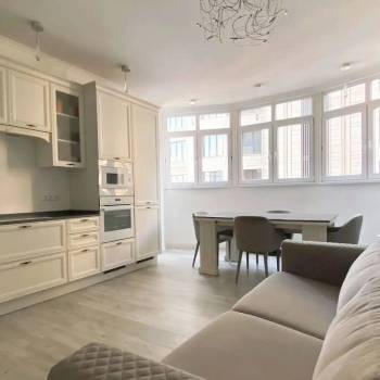 Продается 2-х комнатная квартира, 80,2 м²