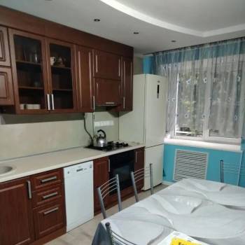 Сдается Многокомнатная квартира, 80 м²