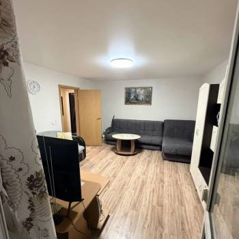 Продается 1-комнатная квартира, 40 м²