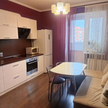 Сдается 1-комнатная квартира, 39,8 м²