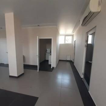 Сдается Нежилое помещение, 200 м²