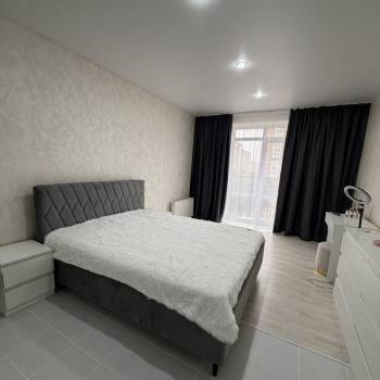 Продается 1-комнатная квартира, 45 м²