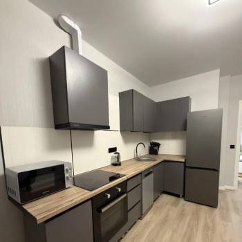Сдается 1-комнатная квартира, 42 м²