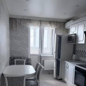 Сдается 1-комнатная квартира, 44 м²